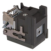 269615, Расцепитель минимального напряжения UVT21-M8 AC220-240В для NM8N-125